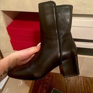Aquatalia Boots size 8